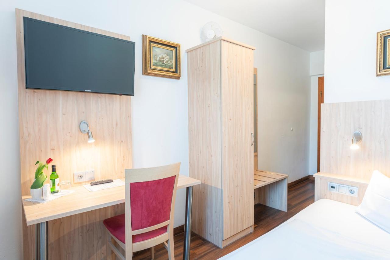 Hotel Astoria Stuttgart City Exterior photo